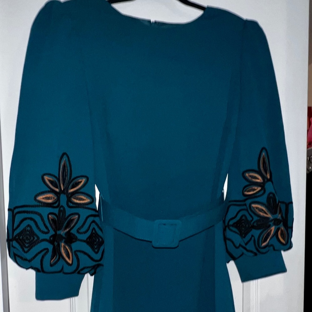 Badgley Mischka Embroidered Puff-Sleeve Cocktail Dress (Peacock)
